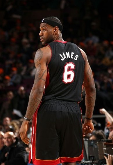 续约对曼城 续约对曼城