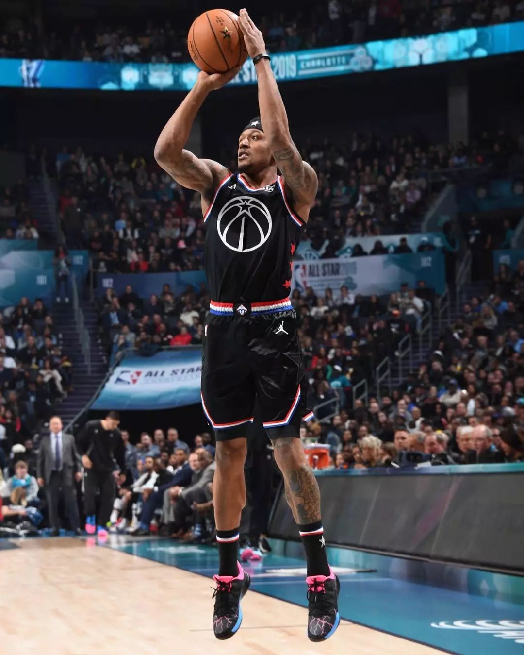 后防线依然 后防线依然