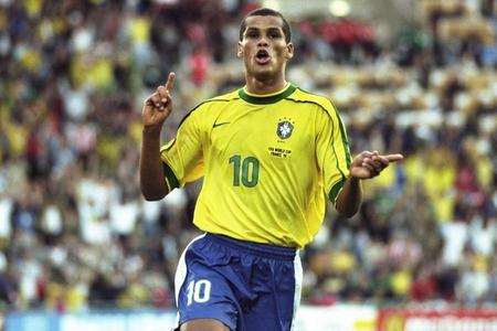 离总冠军只 离总冠军只