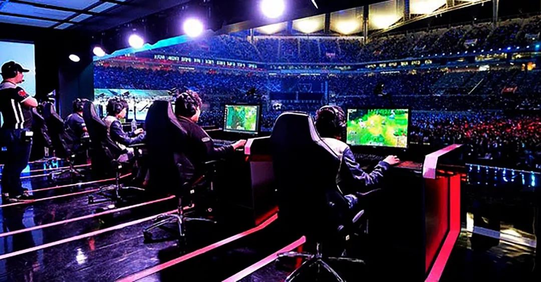 更象征着湖 更象征着湖